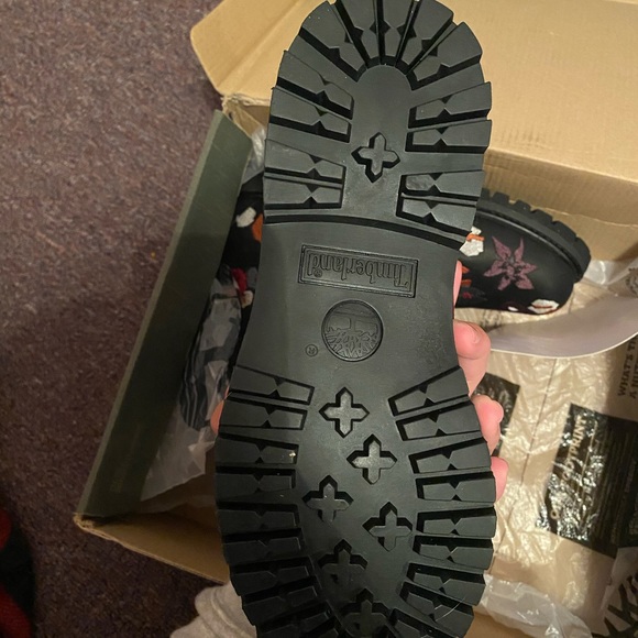 Timberland Boots - Picture 3 of 7